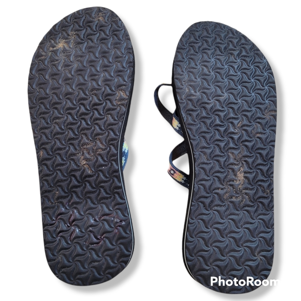 Teva Flip Flops Olowahu size 8 - Picture 3 of 4